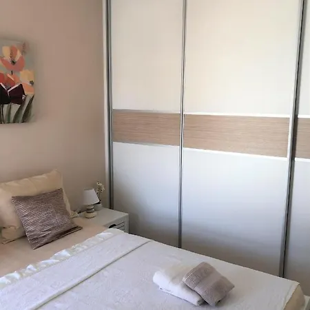 Sunset View - Cozy With Stunning Panoramic View Apartman