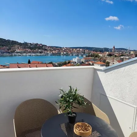 Sunset View - Cozy With Stunning Panoramic View Apartman Trogir